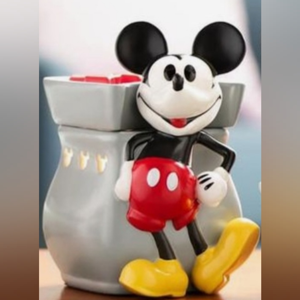 Mickey Mouse Retired Curved Scentsy Warmer